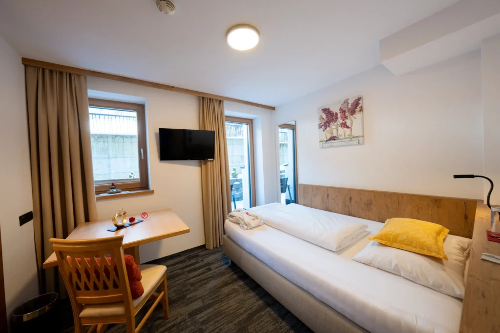 Classic Single Room